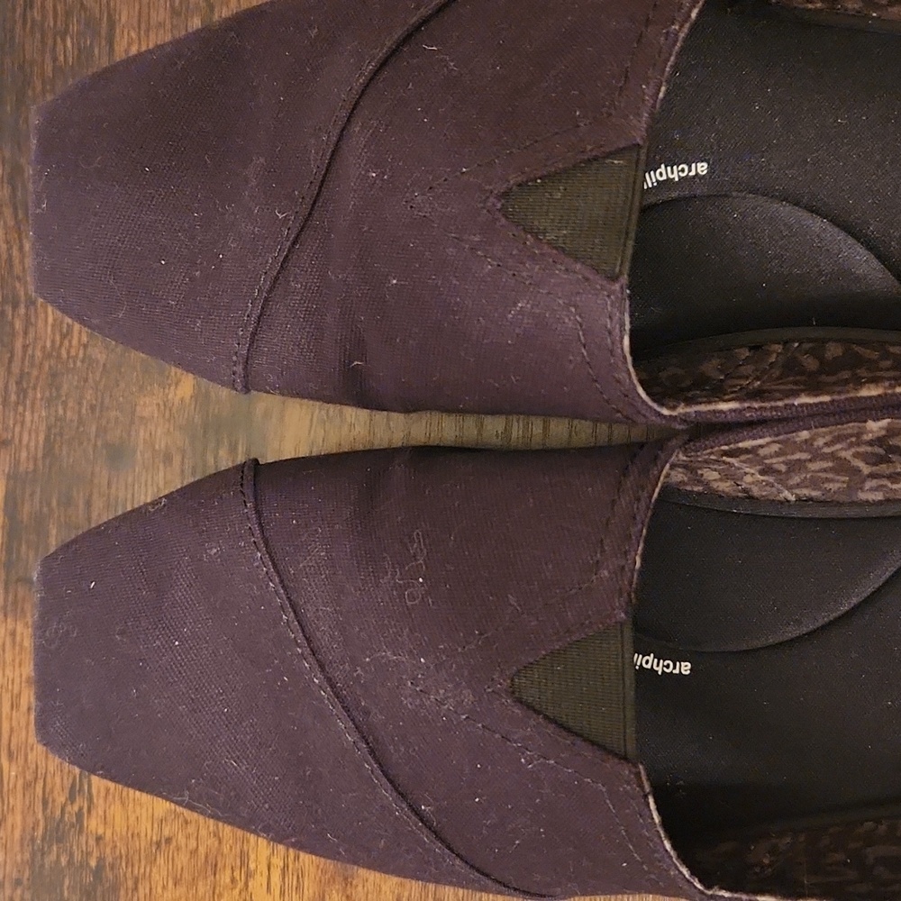 Flats - Picture 3 of 5